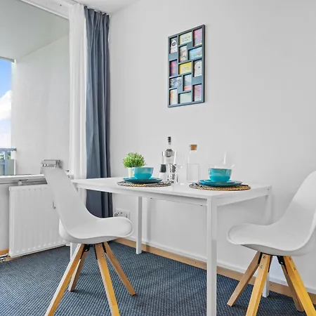 Sonniges City-apartment Mit Suedbalkon Und Parklatz * Neusass