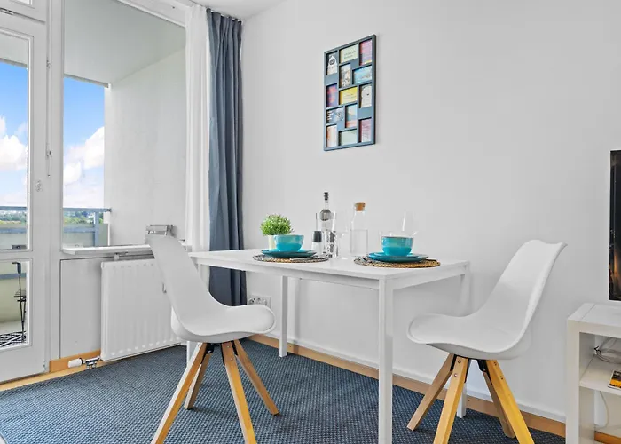 Sonniges City-apartment Mit Südbalkon Und Parklatz * Neusass