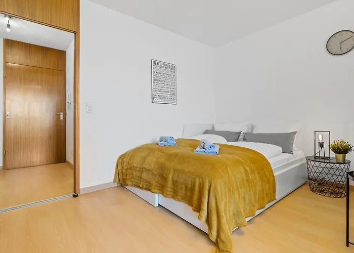 Sonniges City-apartment Mit Südbalkon Und Parklatz Apartamento Neusass