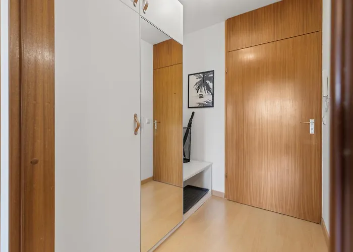 Lejlighed Sonniges City-apartment Mit Suedbalkon Und Parklatz